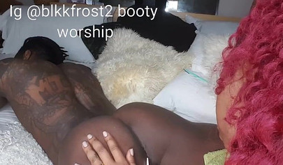 Kinky ebony wife gives her man a rimjob