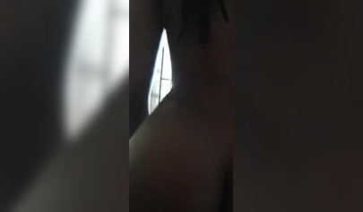 Afro-American girlfriend gets boned doggystyle up close
