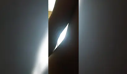 Afro-American girlfriend gets boned doggystyle up close