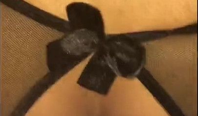 Redheaded ebony slut Caramel Chaun shows off her cock sucking skills