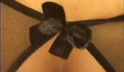 Redheaded ebony slut Caramel Chaun shows off her cock sucking skills