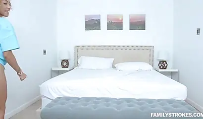 Ebony teen Xianna Hill gets dicked by her white stepbrother