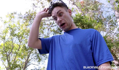 Hot ebony Daizy Cooper enjoys IR poolside sex