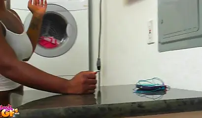 Fat ass ebony Lessy Devoe enjoys an IR doggy fuck