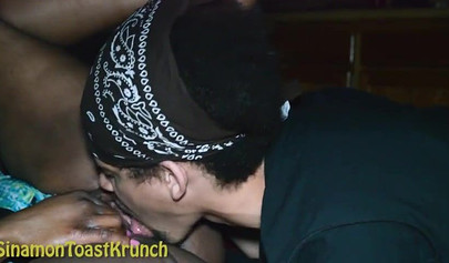 Amateur ebony receives oral pleasure and gets fucked deeply