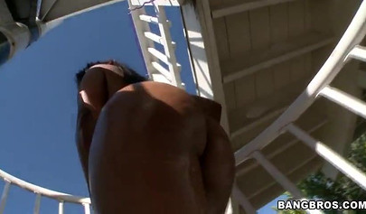 Big booty babe Megan Vaughn shows off her fantastic body