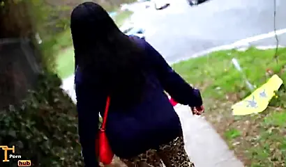 Seductive Jade Jordan shows her feet and her juicy ass while fucking