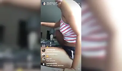 Horny amateur black babe shows off her impressive twerking skills