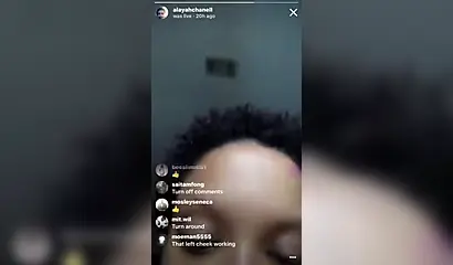 Horny amateur black babe shows off her impressive twerking skills