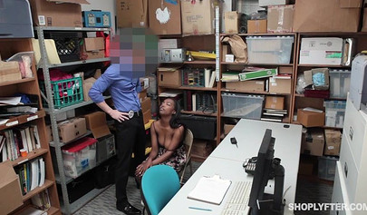 Shoplifter gets taught a lesson by sucking a hard donger