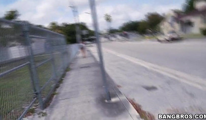 Sensational Anya Ivy gets her pussy pumped in the backseat