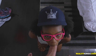 Astonishing black babe Haylee Wynters gets rammed by a white donger