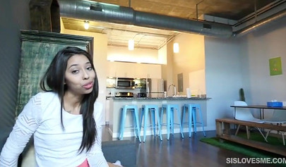 Mesmerizing Quinn Coco bounces on a raging boner with passion to a hard cock