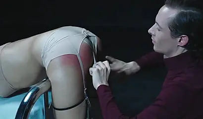 Sexy Lina Bembe gets interviewed before she strips her clothes