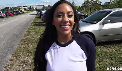 Priya Price gets on her knees outdoors and starts sucking