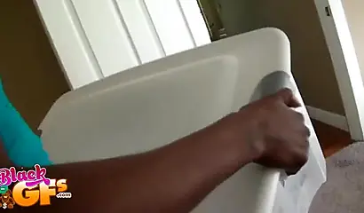 Mesmerizing black babe gets down on her knees to suck dick