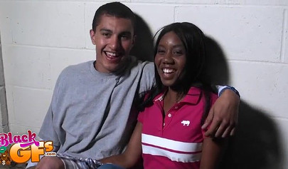 Mesmerizing black chick gives a blowjob to her horny boyfriend