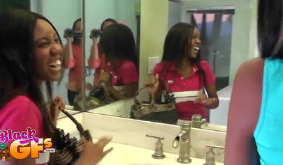 Mesmerizing black chick gives a blowjob to her horny boyfriend