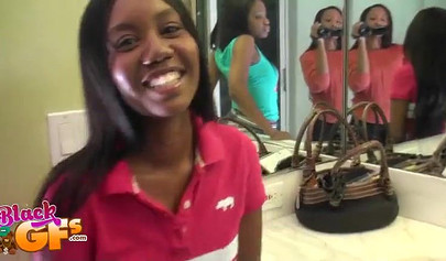 Mesmerizing black chick gives a blowjob to her horny boyfriend