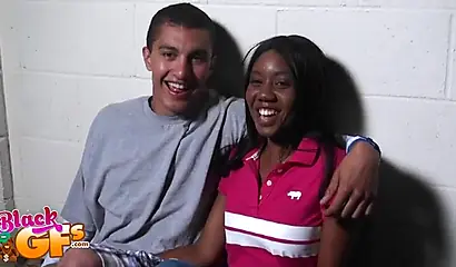 Mesmerizing black chick gives a blowjob to her horny boyfriend