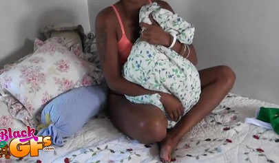 Nice green short on those massive black ass cheeks