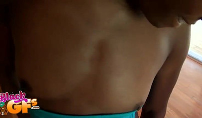 Sexy babe with a curvy waist & nice ass cheeks poses