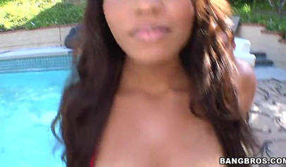 Black amateur teen shows off those huge cheeks in the outdoors for the camera