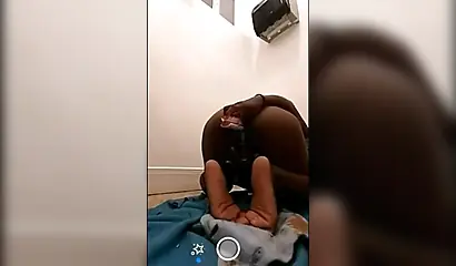 Ebony teen shows off pussy and penetrates it on cam