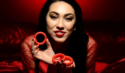 Ebony girl and her white girlfriends please an older gentleman in a cool orgy