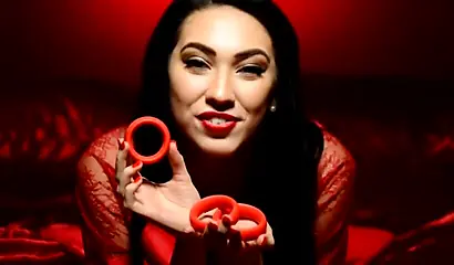 Ebony girl and her white girlfriends please an older gentleman in a cool orgy