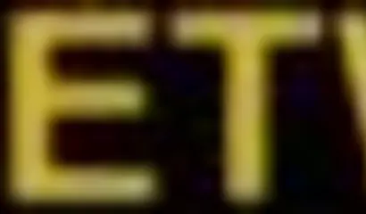 Gorgeous black chick Jezabel Vessir slobbers on a big white dick in a glory hole