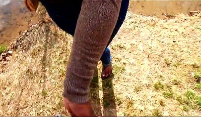 Curvy and adorable black teenie gives an outdoor blowjob and fucks doggy style