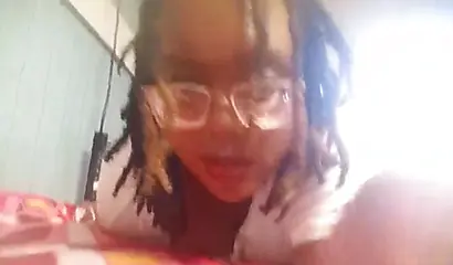 Nerdy black girl with big ass has some fun in her webcam show as she masturbates
