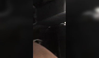 BBW black amateur seduces her Uber driver an masturbates by rubbing her pussy