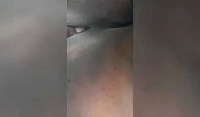 BBW black amateur seduces her Uber driver an masturbates by rubbing her pussy