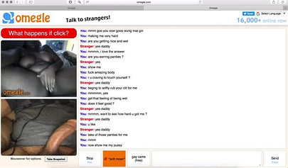 Submissive ebony amateur with enormous tits masturbates in her sex webcam show