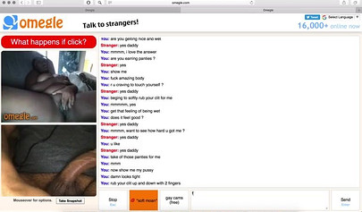 Submissive ebony amateur with enormous tits masturbates in her sex webcam show