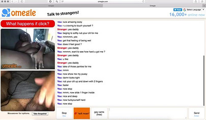 Submissive ebony amateur with enormous tits masturbates in her sex webcam show