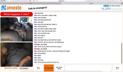 Submissive ebony amateur with enormous tits masturbates in her sex webcam show