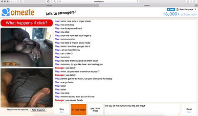 Submissive ebony amateur with enormous tits masturbates in her sex webcam show