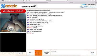 Submissive ebony amateur with enormous tits masturbates in her sex webcam show