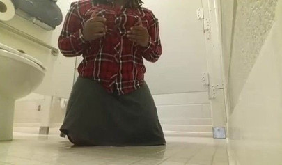 Fat ass ebony deepthroats a dildo before inserting it in her dripping wet snatch