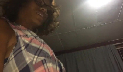 Nerdy ebony babe deserves to be fucked after performing a stunning blowjob