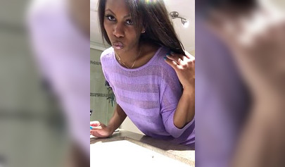 Ebony cutie shows you what its like to roleplay with a gorgeous black woman