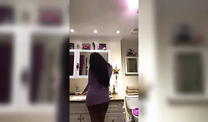 Ebony cutie shows you what its like to roleplay with a gorgeous black woman