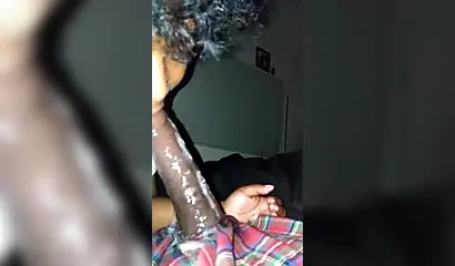 Ebony babe puts that dick inside of her mouth and shows off her sucking skills