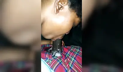 Ebony babe puts that dick inside of her mouth and shows off her sucking skills