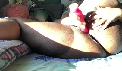 Ebony fatty masturbates because she is bored as fuck and she loves the feeling