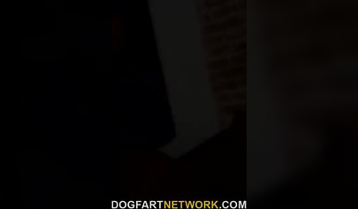 Black babe seduces a guy and takes his rod up her ass before receiving a facial