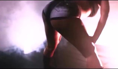 Amazing black chicks shaking asses in a sexy and erotic twerk challenge video